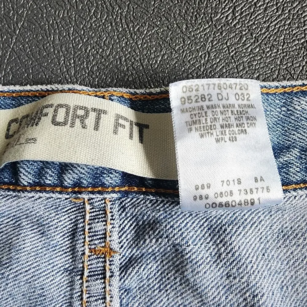 Vintage Levi's 560 Baggy Comfort Fit Blue Denim Jeans 36x30